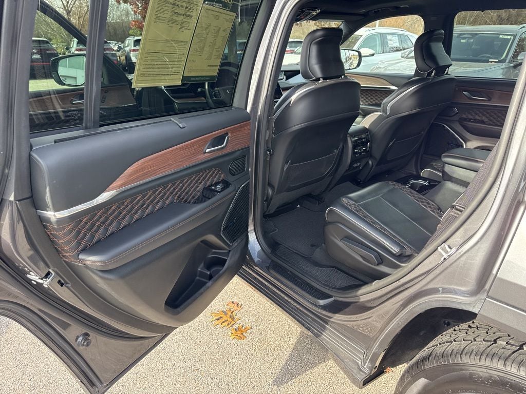 2023 Jeep Grand Cherokee L Summit HEMI
