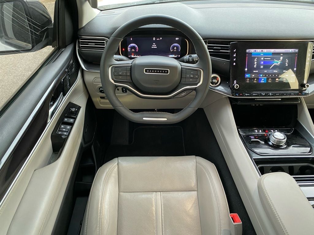 2024 Jeep Wagoneer Base