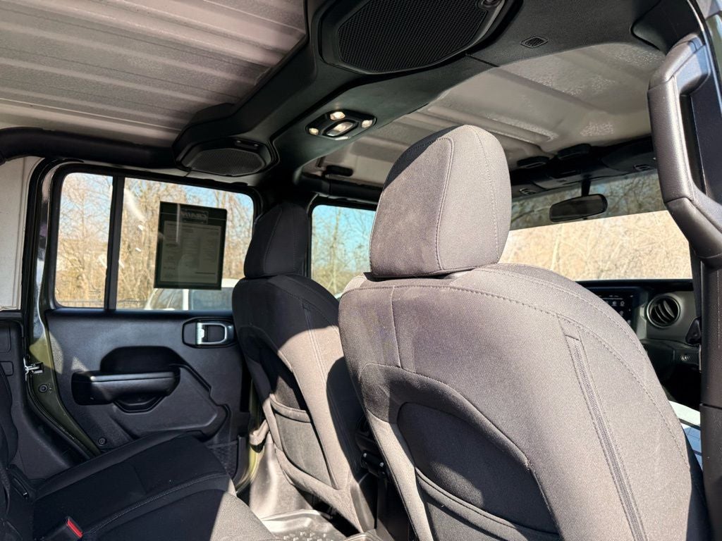 2021 Jeep Gladiator Sport OFF ROAD READY / LIFT WHEELS AND TIRES