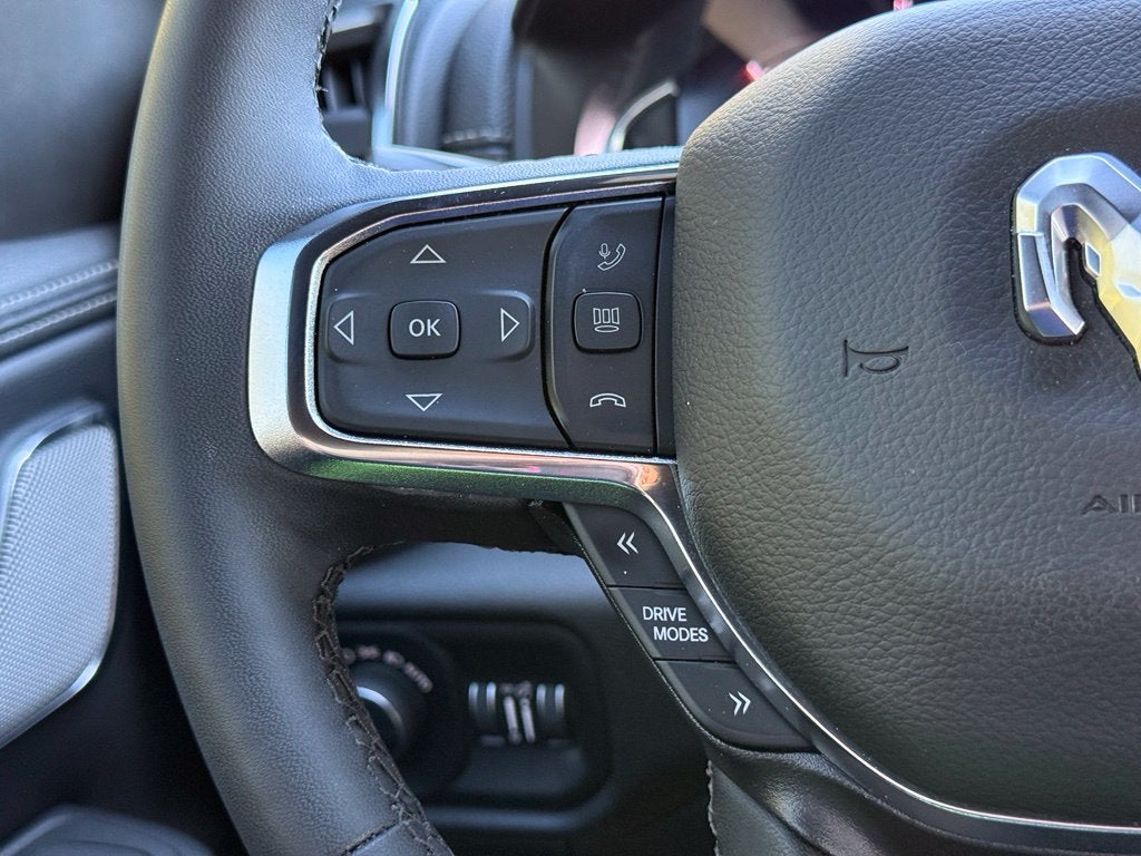 2025 RAM 1500 Laramie - 4WD / LEVEL 2 / NIGHT EDITION
