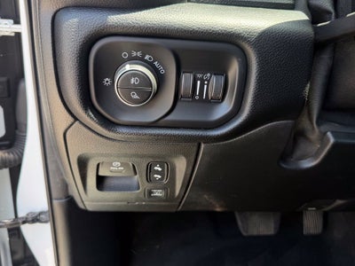 2021 RAM 1500 Laramie - 4WD / PANORAMIC SUNROOF / CLEAN CARFAX