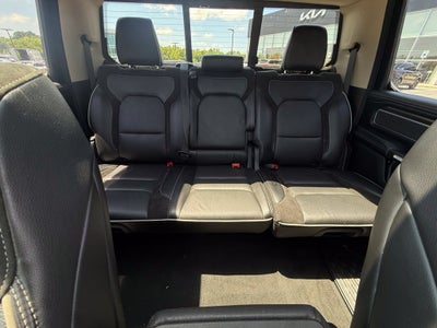 2021 RAM 1500 Laramie - 4WD / PANORAMIC SUNROOF / CLEAN CARFAX