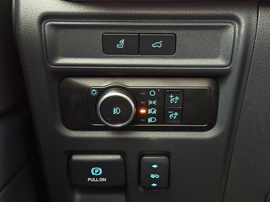 2024 Ford Expedition Max XLT - 4WD / PANORAMIC SUNROOF / ONE OWNER
