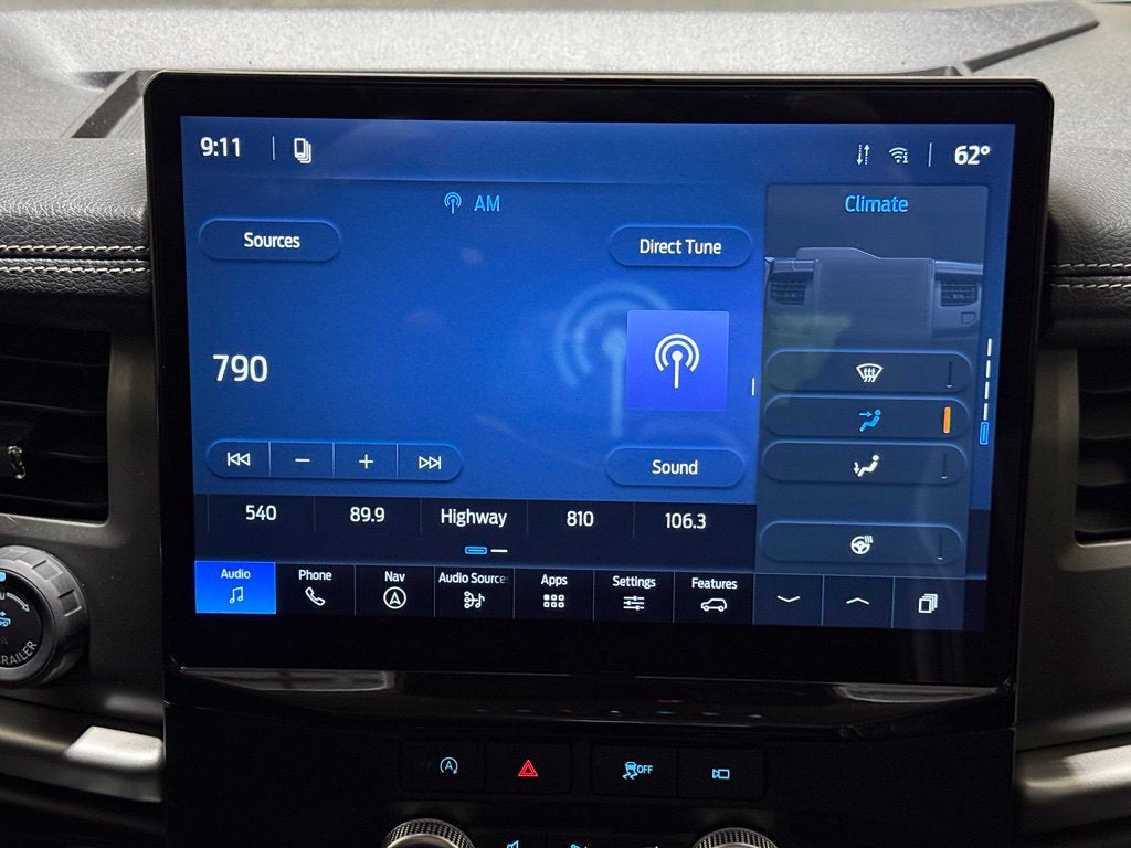 2024 Ford Expedition Max XLT - 4WD / PANORAMIC SUNROOF / ONE OWNER