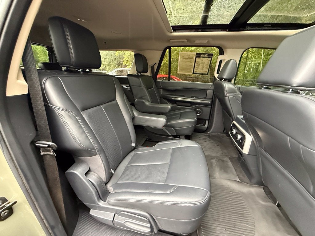 2024 Ford Expedition Max XLT - 4WD / PANORAMIC SUNROOF / ONE OWNER