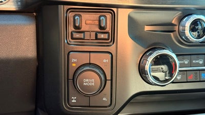 2024 Ford F-250SD Lariat Black Widow Package