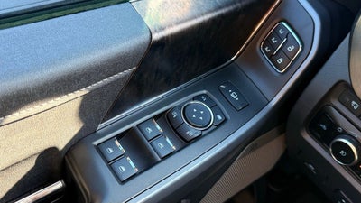 2024 Ford F-250SD Lariat Black Widow Package