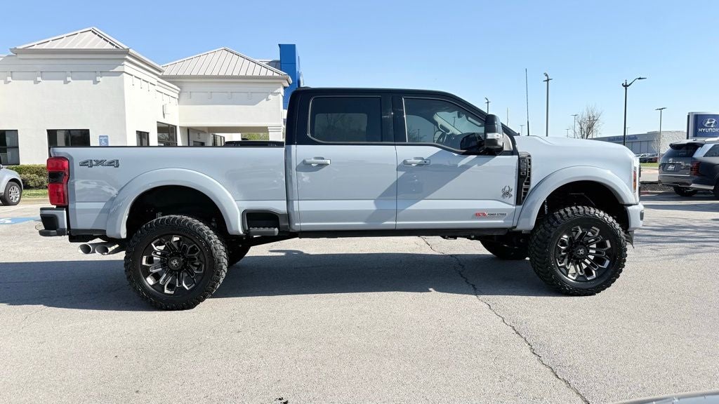 2024 Ford F-250SD Lariat Black Widow Package