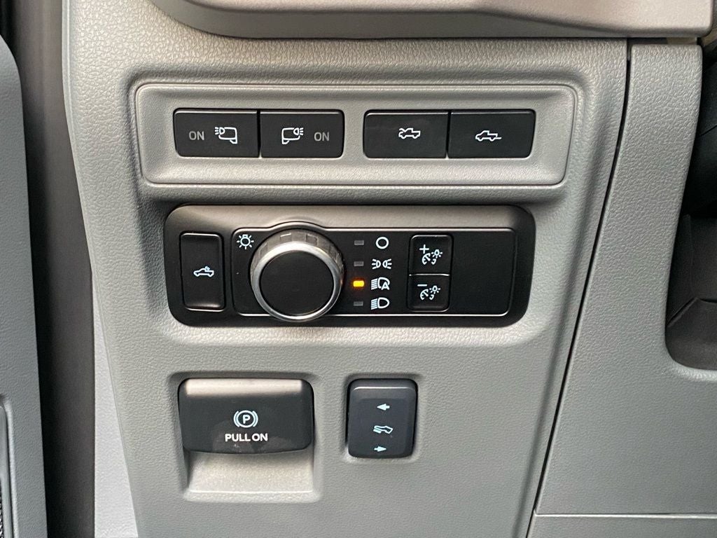 2023 Ford F-150 Lightning XLT