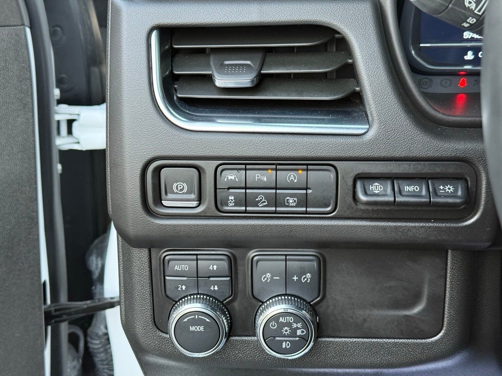 2024 GMC Yukon AT4 3RD ROW / BOSE / 1-OWNER CARFAX