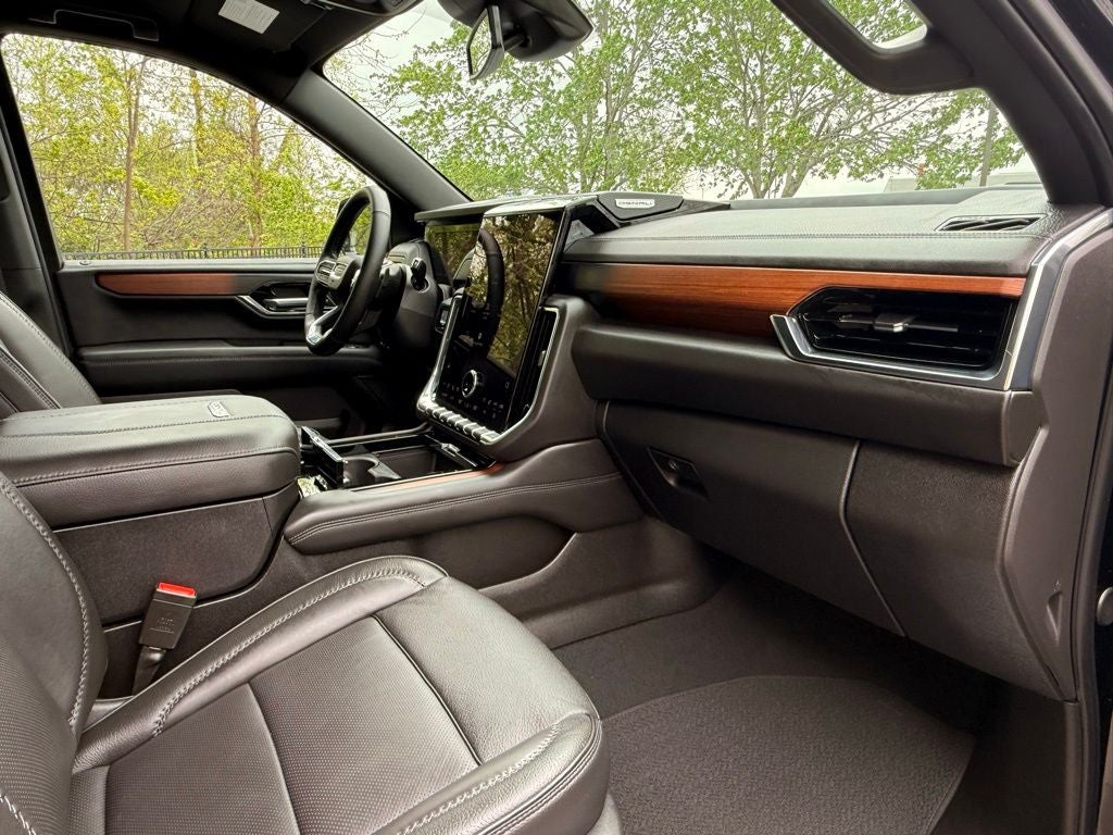 2025 GMC Yukon Denali HEADS UP DISPLAY