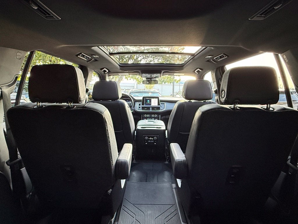 2024 Chevrolet Suburban RST - 4WD / PANORAMIC SUNROOF / CLEAN CARFAX