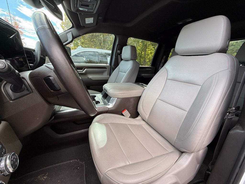 2024 GMC Sierra 2500HD SLT - 4WD / CLEAN CARFAX HISTORY