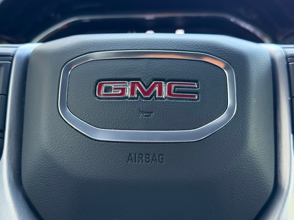 2024 GMC Sierra 1500 SLT - 4WD / CAMPER SHELL / ONE OWNER