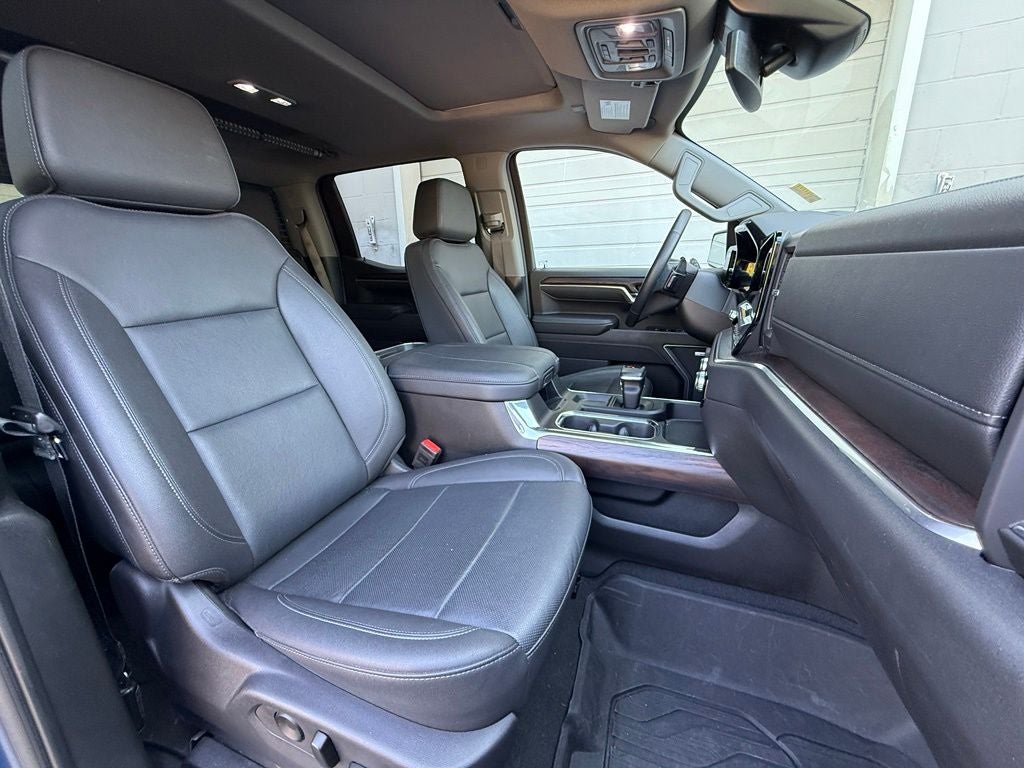 2024 GMC Sierra 1500 SLT - 4WD / CAMPER SHELL / ONE OWNER