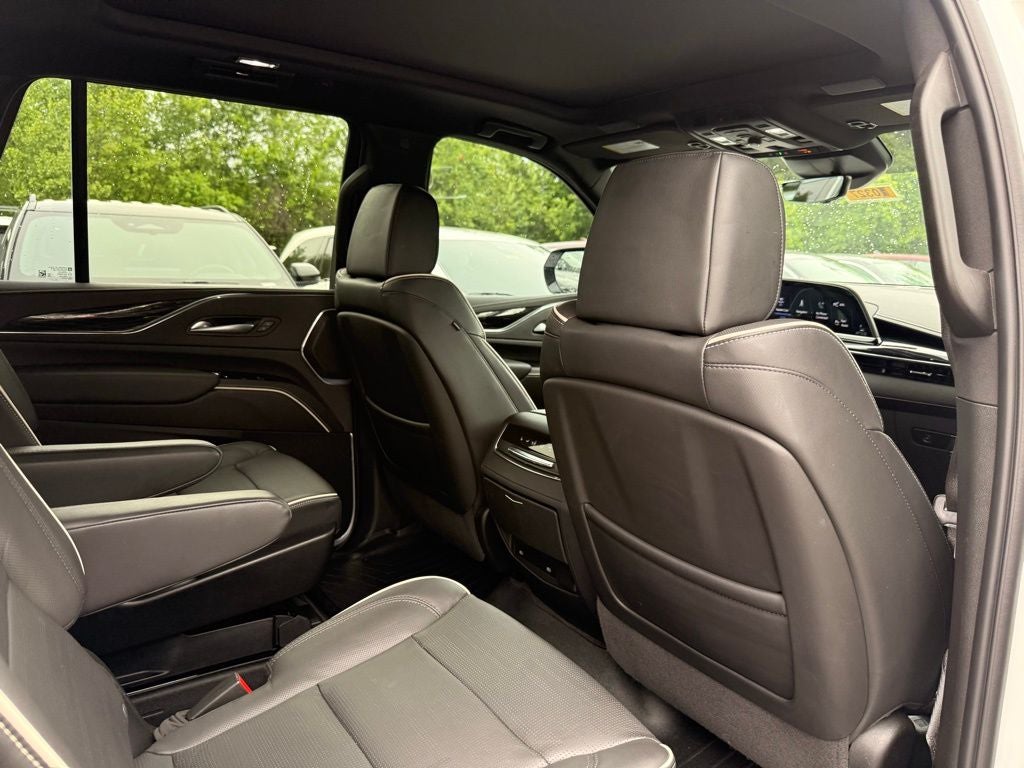 2023 Cadillac Escalade Sport