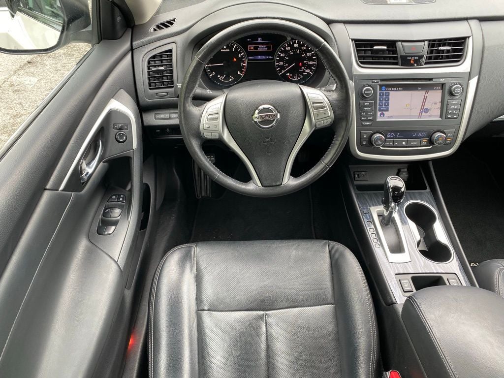 2016 Nissan Altima 2.5 SL SUPER LOW MILES