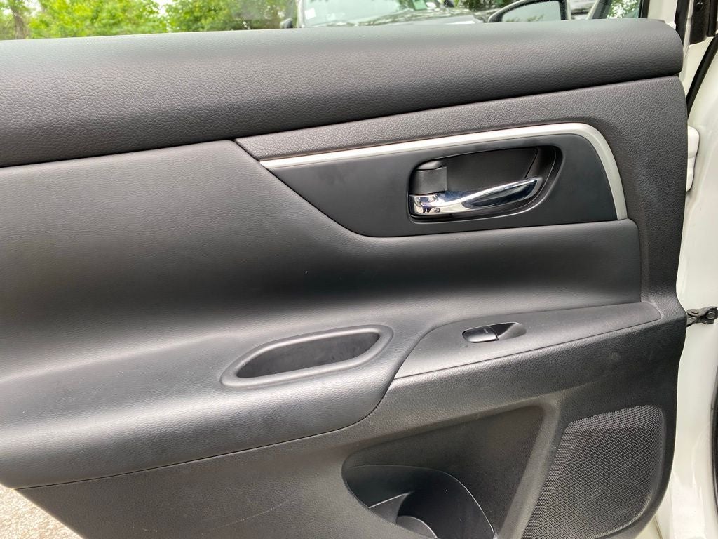 2016 Nissan Altima 2.5 SL SUPER LOW MILES