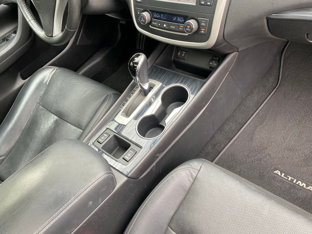 2016 Nissan Altima 2.5 SL SUPER LOW MILES