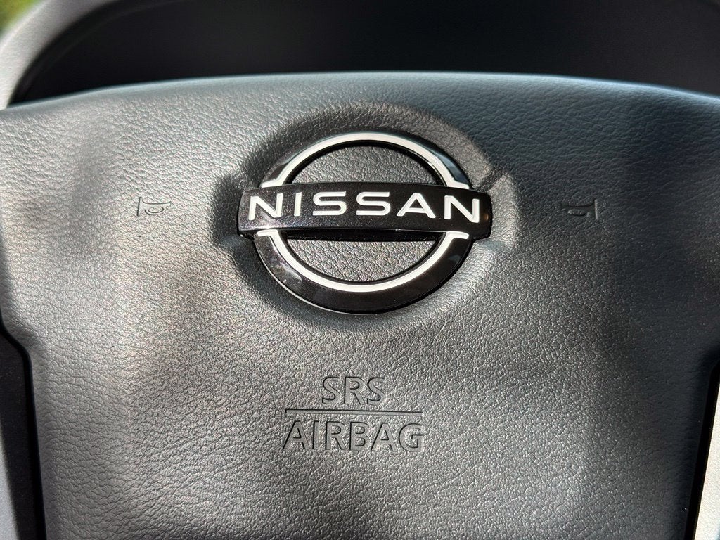2026 Nissan Frontier SV - 4WD / CLEAN CARFAX / ONE OWNER
