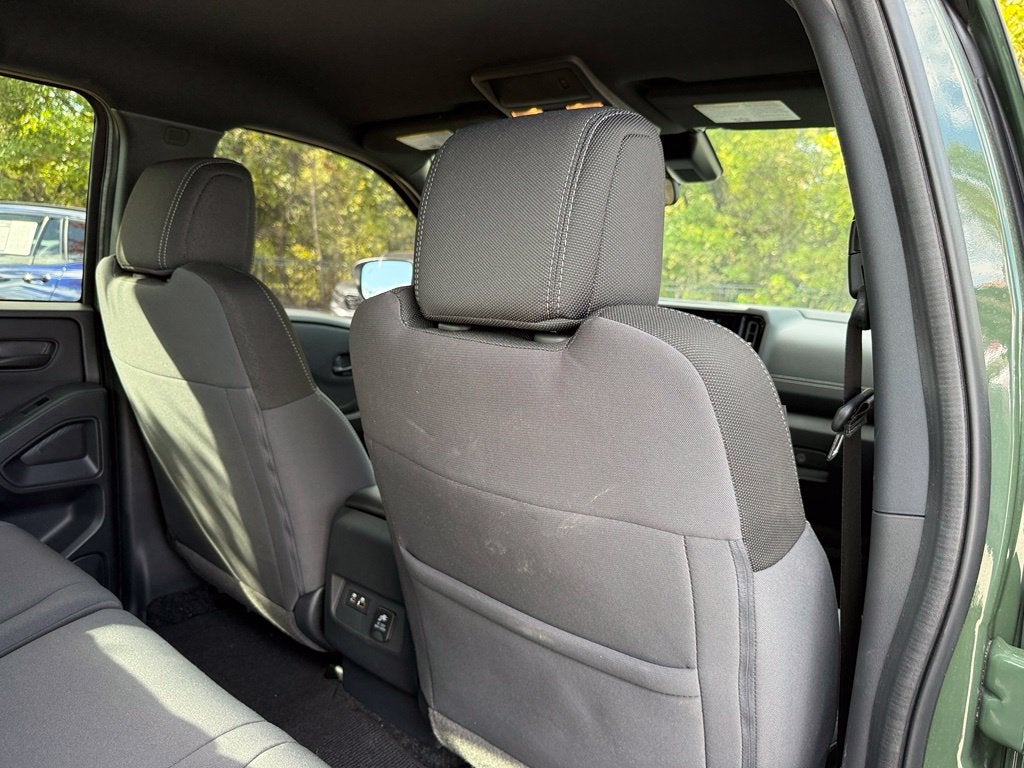 2026 Nissan Frontier SV - 4WD / CLEAN CARFAX / ONE OWNER