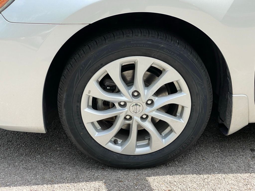2019 Nissan Sentra SV CREAM PUFF