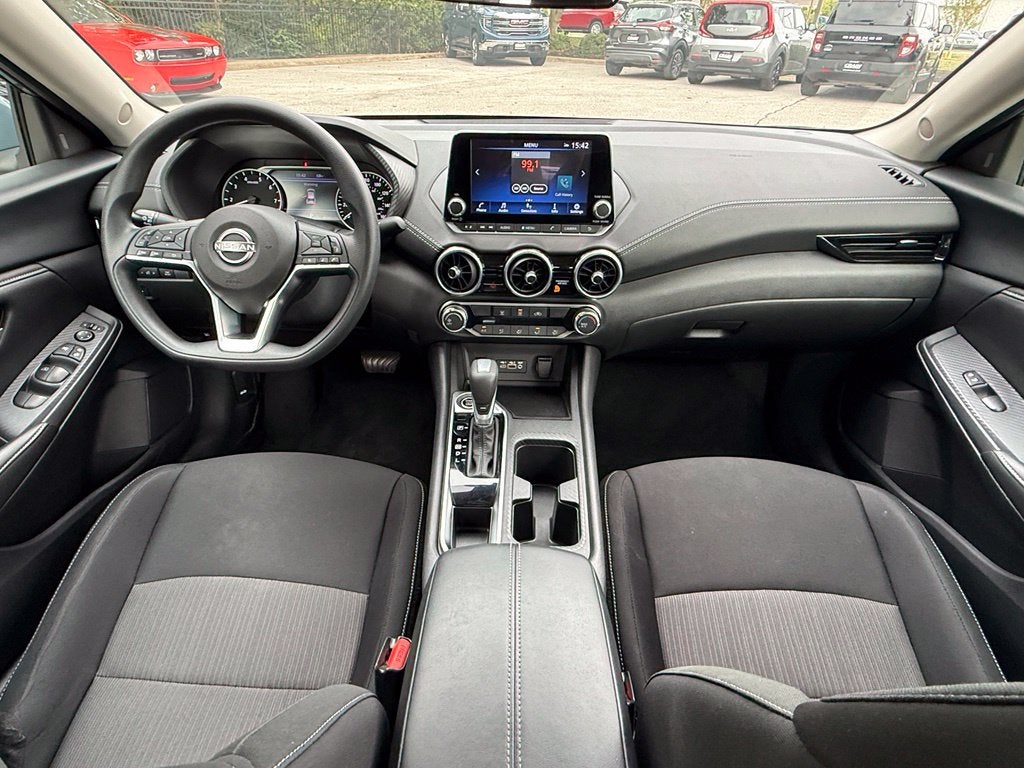 2025 Nissan Sentra SV - CLEAN CARFAX / ONE OWNER