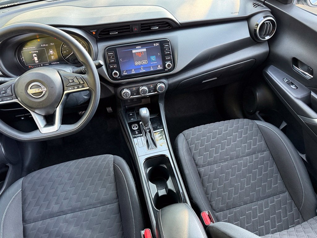 2023 Nissan Kicks SV