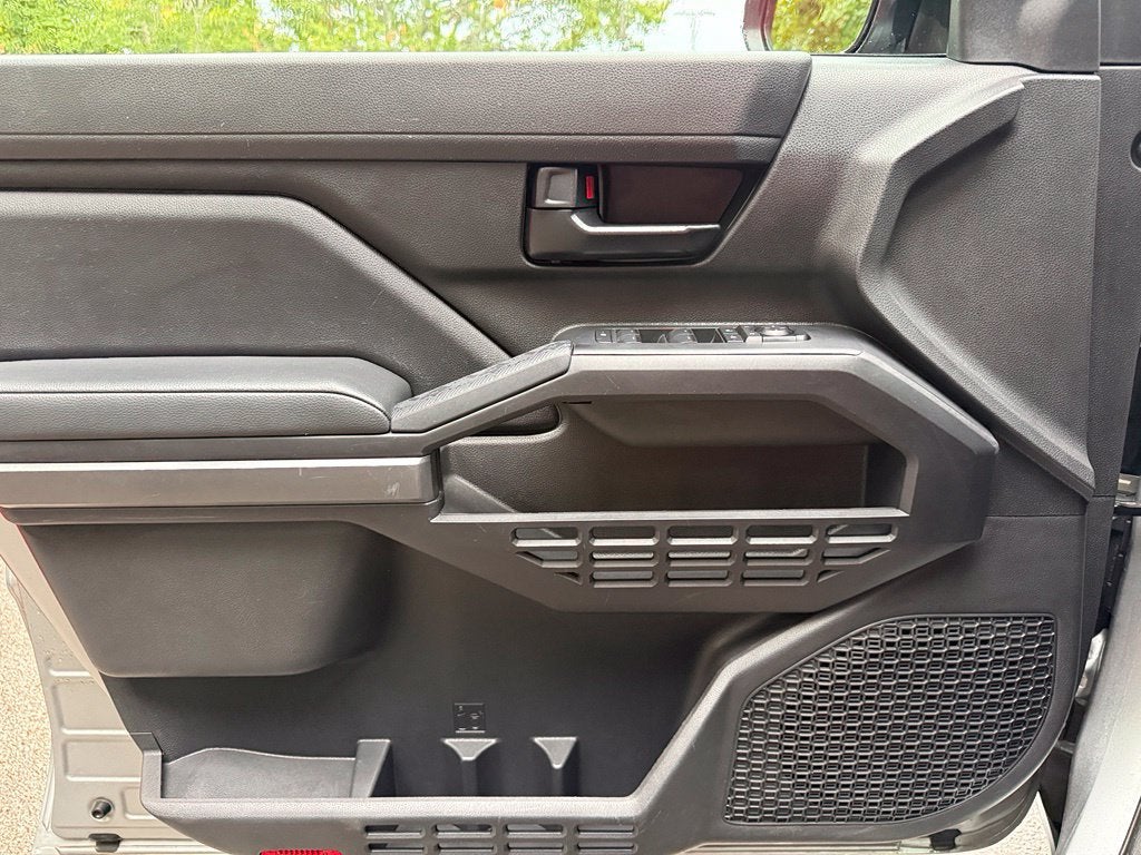 2024 Toyota Tacoma SR5 - CLEAN CARFAX / ONE OWNER