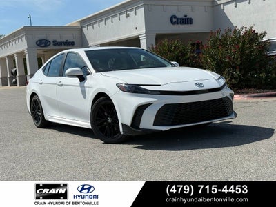 2025 Toyota Camry SE