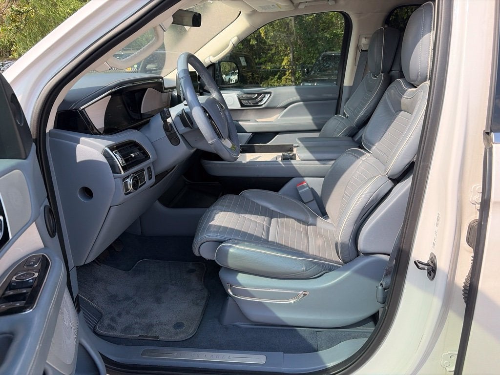 2019 Lincoln Navigator L Black Label - $103,555 MSRP / 4WD / PANORAMIC SUNROOF