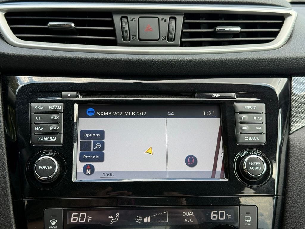 2016 Nissan Rogue SL - AWD / PANORAMIC SUNROOF