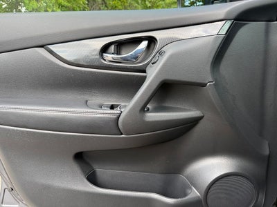 2016 Nissan Rogue SL - AWD / PANORAMIC SUNROOF