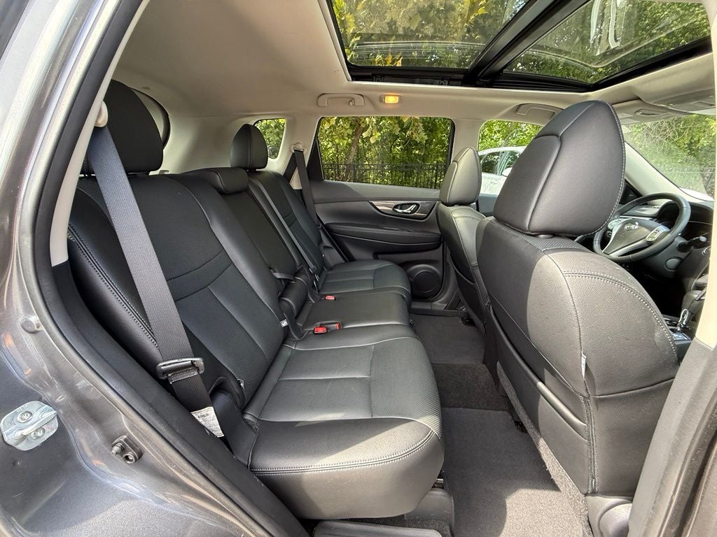 2016 Nissan Rogue SL - AWD / PANORAMIC SUNROOF