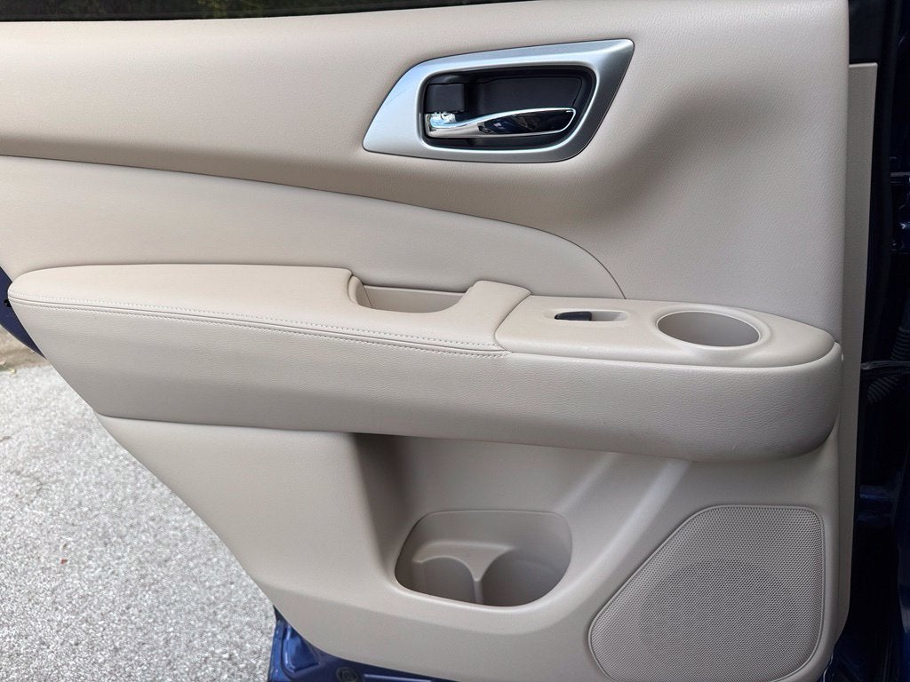 2017 Nissan Pathfinder Platinum - 4WD / DUAL SUNROOF / CLEAN CARFAX