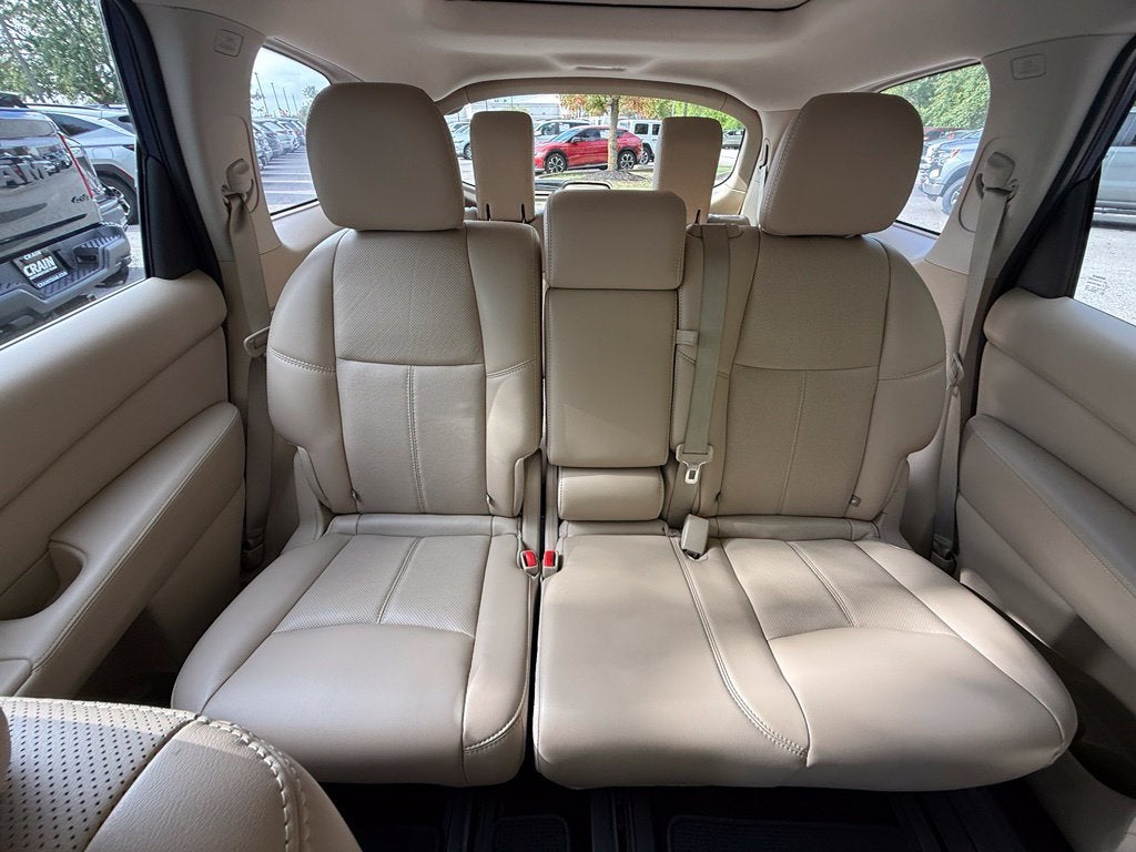 2017 Nissan Pathfinder Platinum - 4WD / DUAL SUNROOF / CLEAN CARFAX