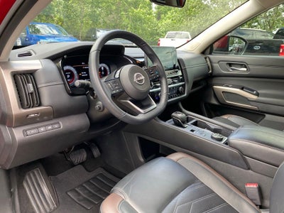 2024 Nissan Pathfinder Platinum