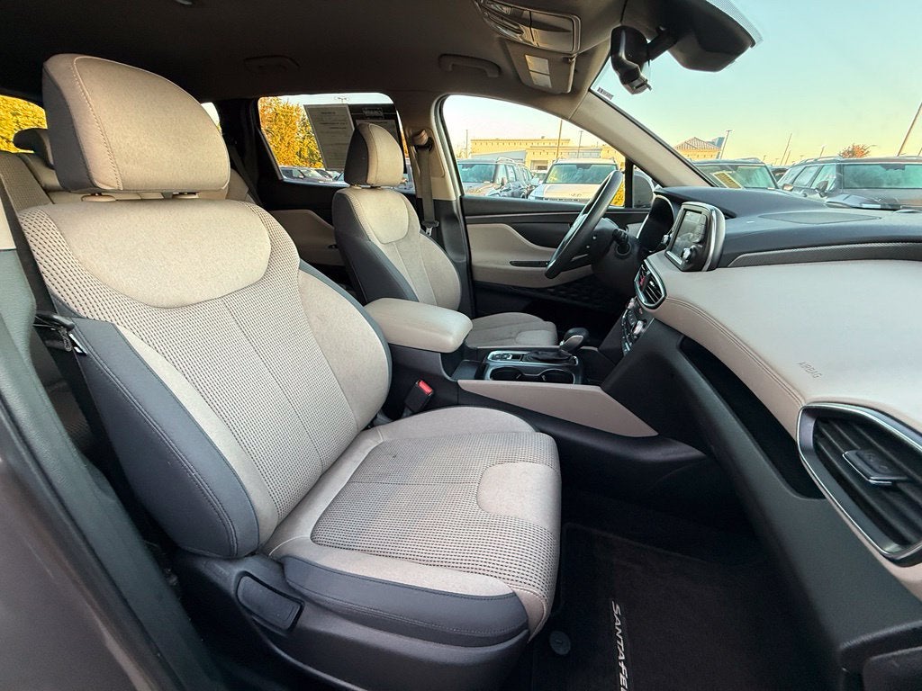 2019 Hyundai Santa Fe SEL - CLEAN CARFAX / ONE OWNER