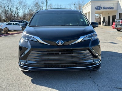 2024 Toyota Sienna Platinum 7 Passenger