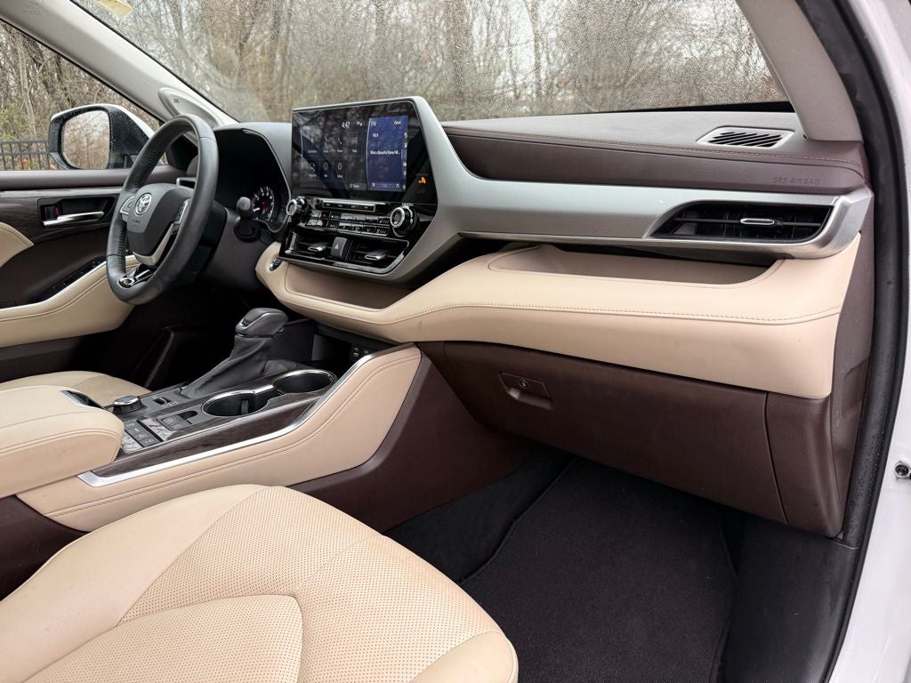 2022 Toyota Highlander Platinum