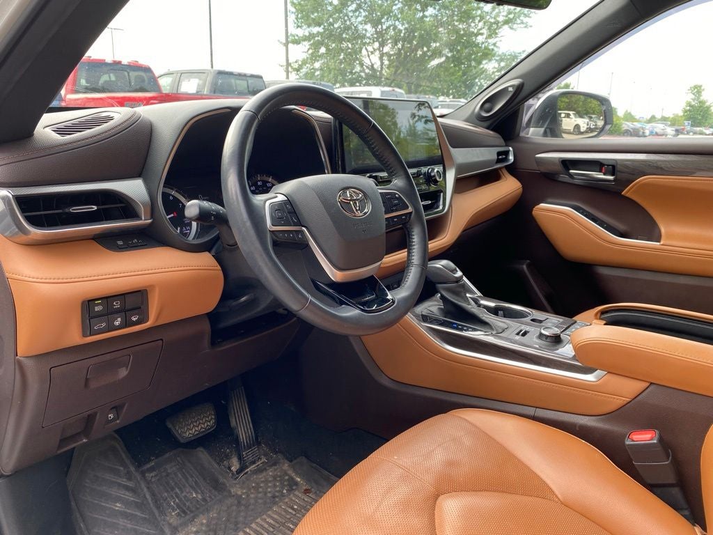 2022 Toyota Highlander Platinum