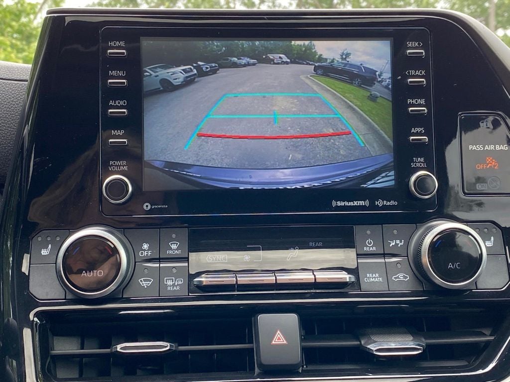 2021 Toyota Highlander XLE CLEAN CARFAX