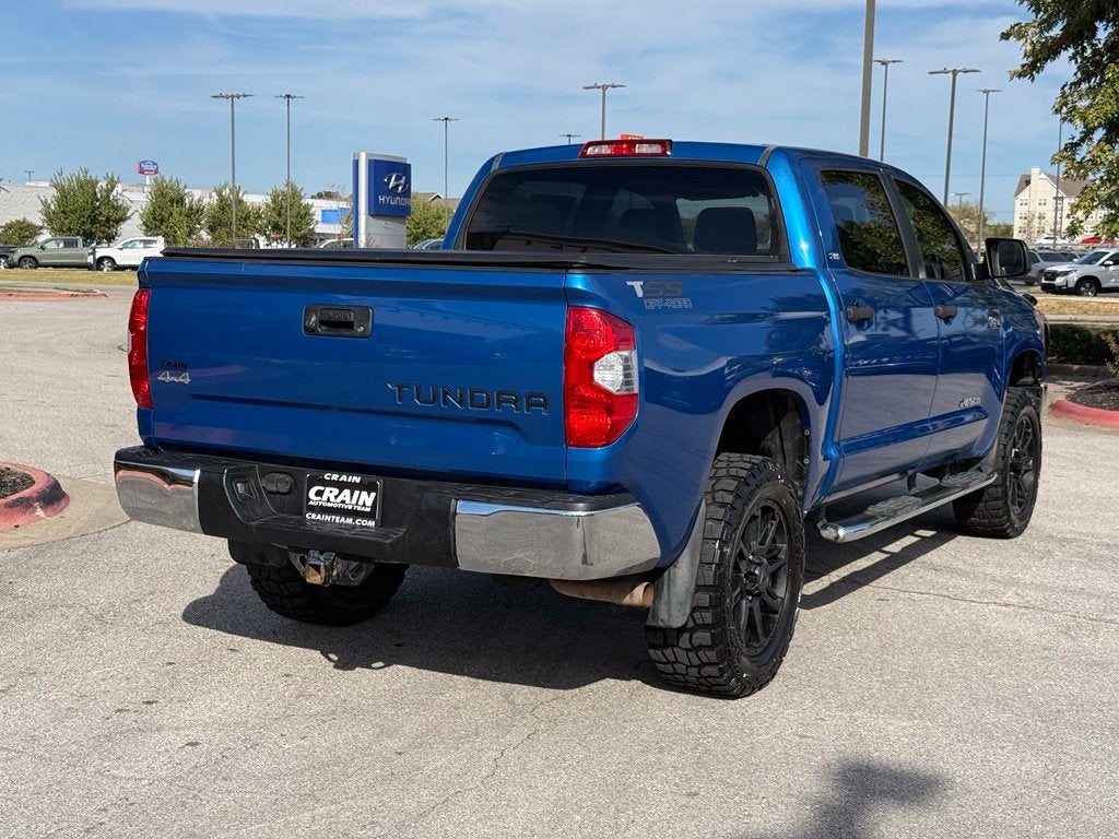 2018 Toyota Tundra SR5 - 4WD / LIFTED! / CLEAN CARFAX
