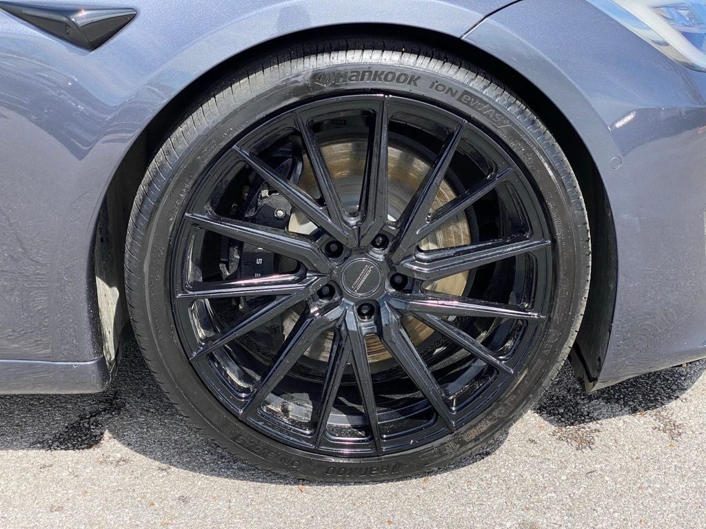 2022 Tesla Model S Plaid