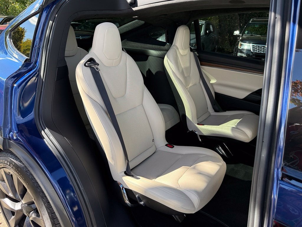 2022 Tesla Model X Base - AWD / 3RD ROW / CLEAN CARFAX