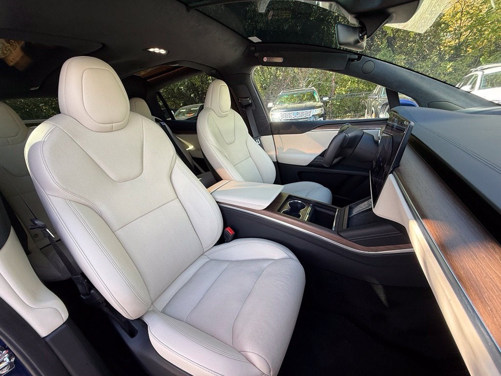 2022 Tesla Model X Base - AWD / 3RD ROW / CLEAN CARFAX