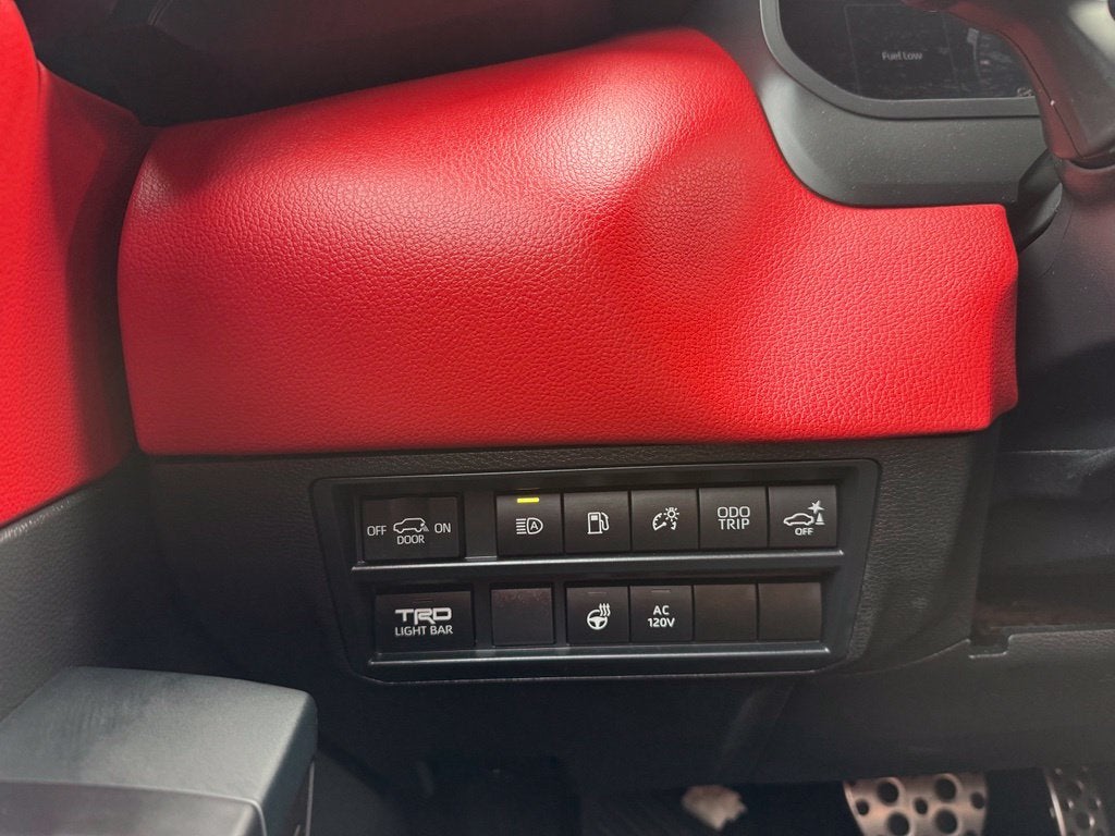 2024 Toyota Sequoia TRD Pro - 4WD / PANORAMIC SUNROOF / CLEAN CARFAX