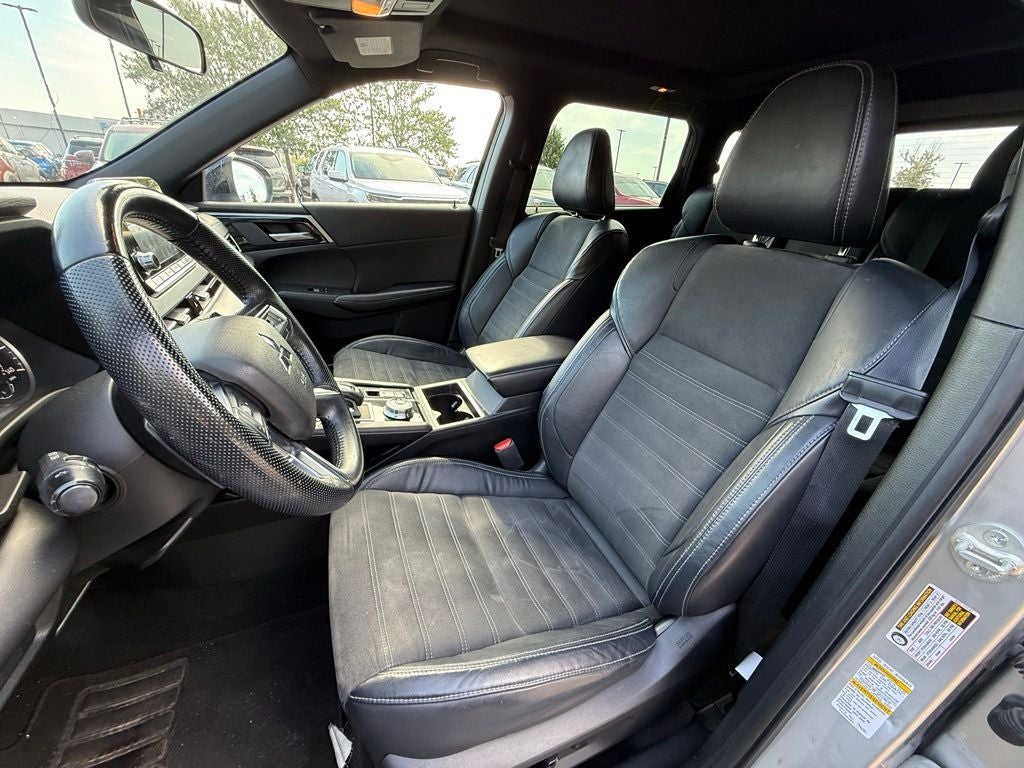 2022 Mitsubishi Outlander Black Edition