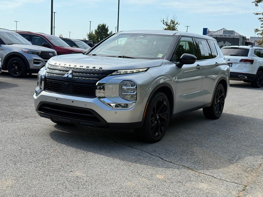 2022 Mitsubishi Outlander Black Edition