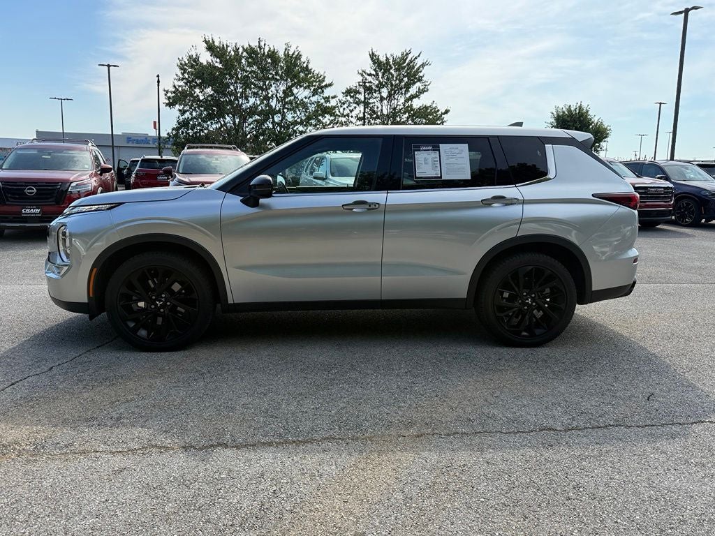 2022 Mitsubishi Outlander Black Edition